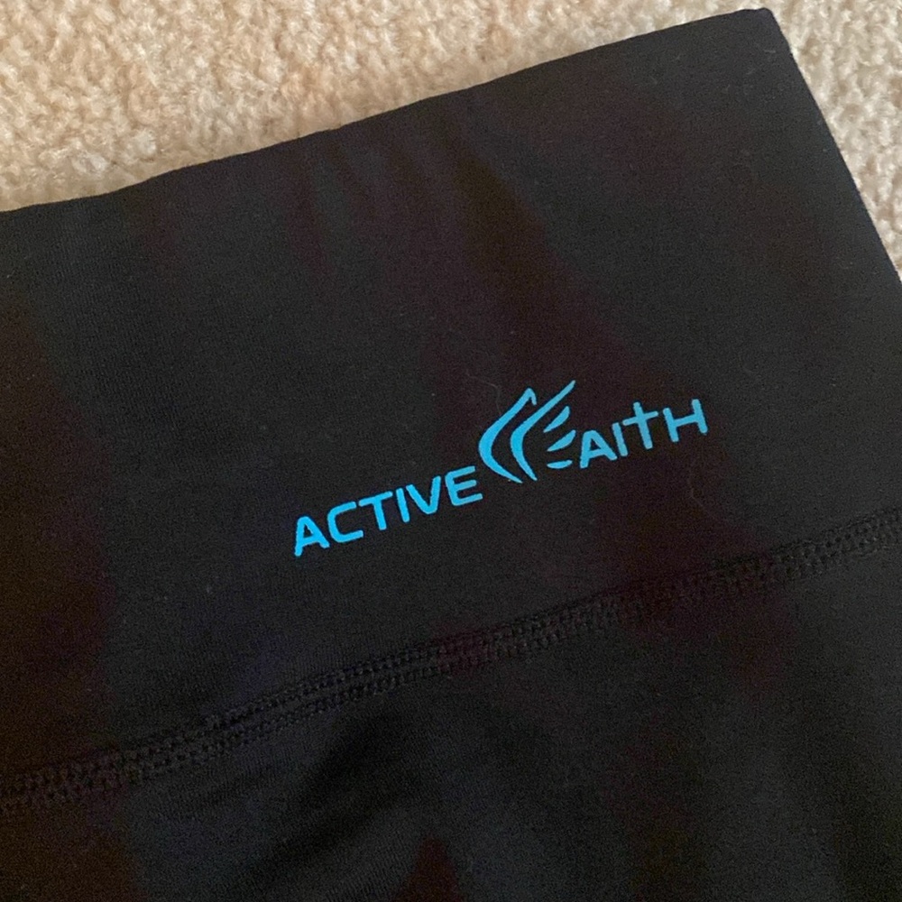 Active Faith NWT  cropped workout Faith leggings - Picture 7 of 9